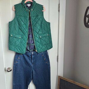 Ann Taylor Flare Jeans/Green Crown Ivy Puffer Vest
